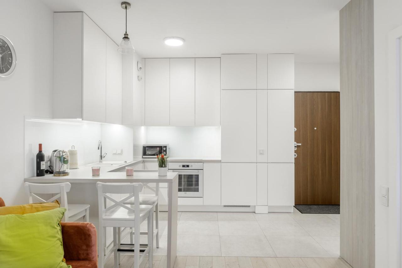 Lumina Luxury Apartments In Mennica Residence Warschau Buitenkant foto