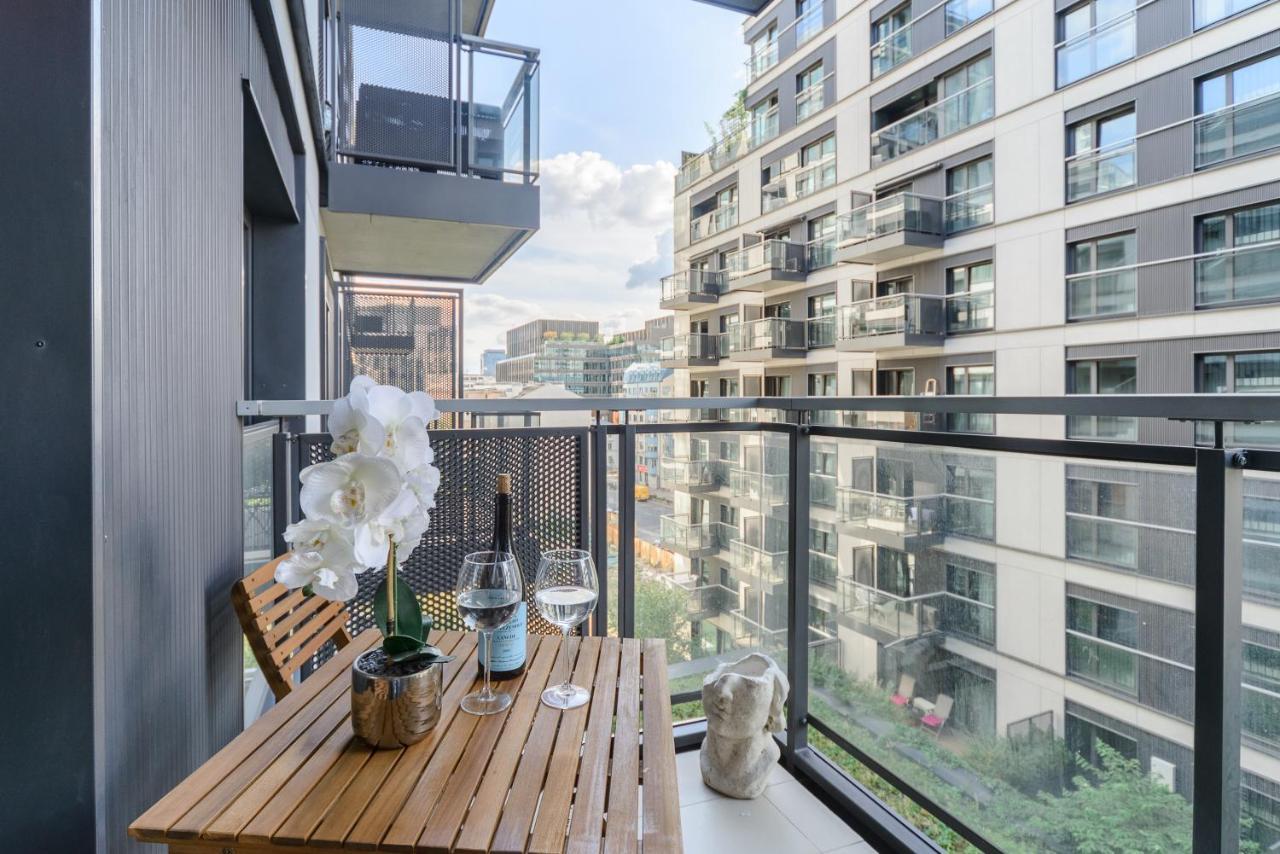 Lumina Luxury Apartments In Mennica Residence Warschau Buitenkant foto