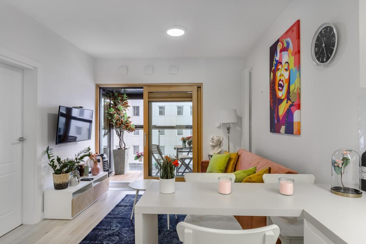 Lumina Luxury Apartments In Mennica Residence Warschau Buitenkant foto