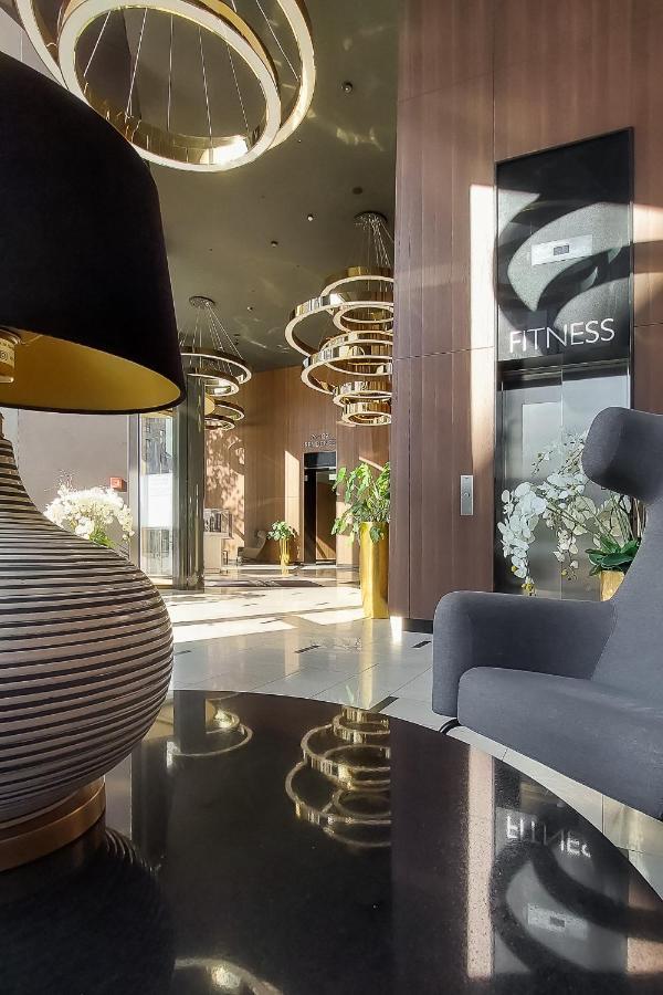 Lumina Luxury Apartments In Mennica Residence Warschau Buitenkant foto